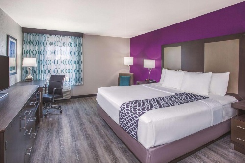 La Quinta Inn & Suites by Wyndham Effingham image 20