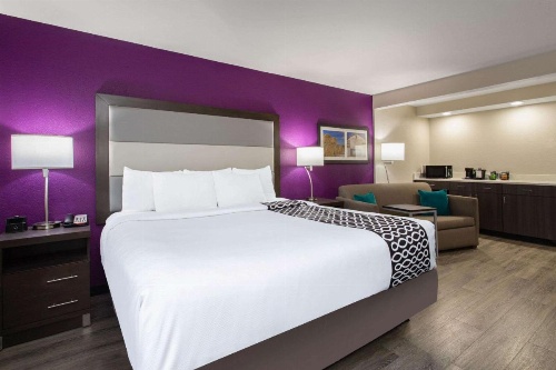 La Quinta Inn & Suites by Wyndham Effingham image 25