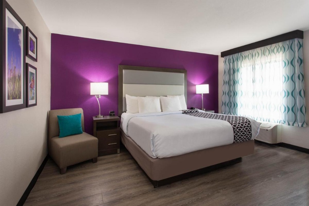 La Quinta Inn & Suites by Wyndham Effingham Image 42