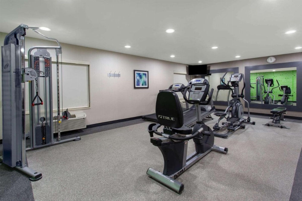 La Quinta Inn & Suites by Wyndham Effingham Image 47