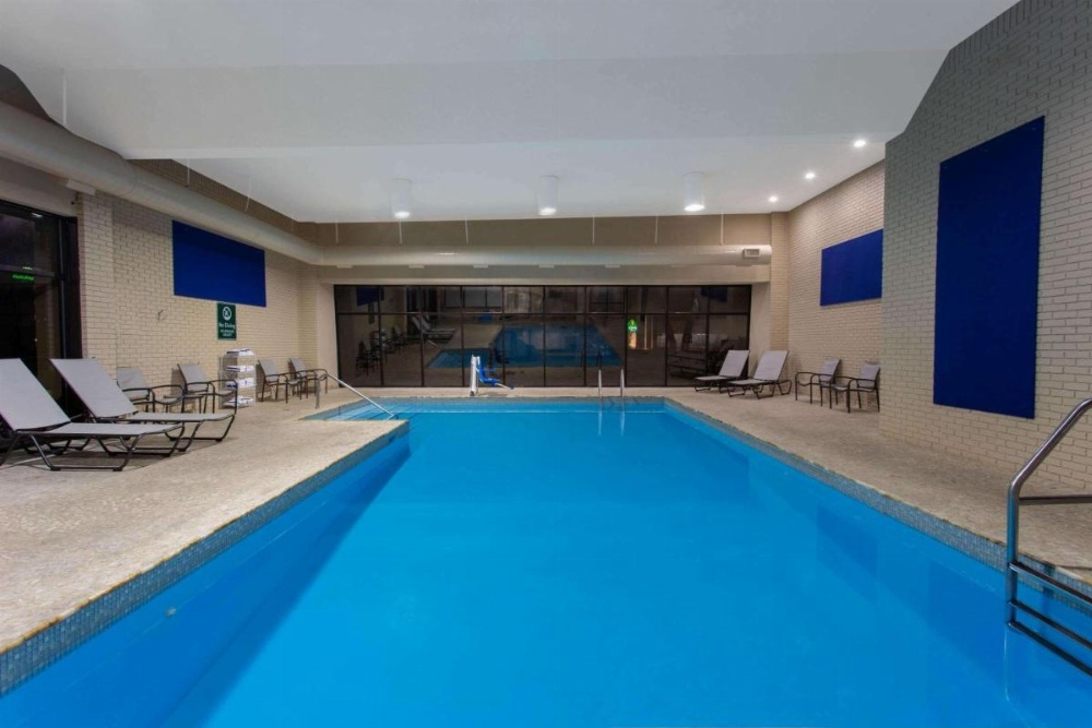 La Quinta Inn & Suites by Wyndham Effingham Image 48